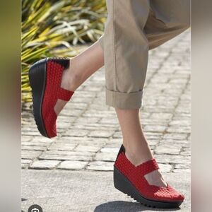 BM BERNIE MEV LULIA SLIP-ON WOVEN WEDGE SHOES. SIZE 39. US 8.